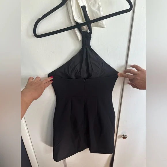 Missguided Black Dress with White Accent - Picture 4 of 7